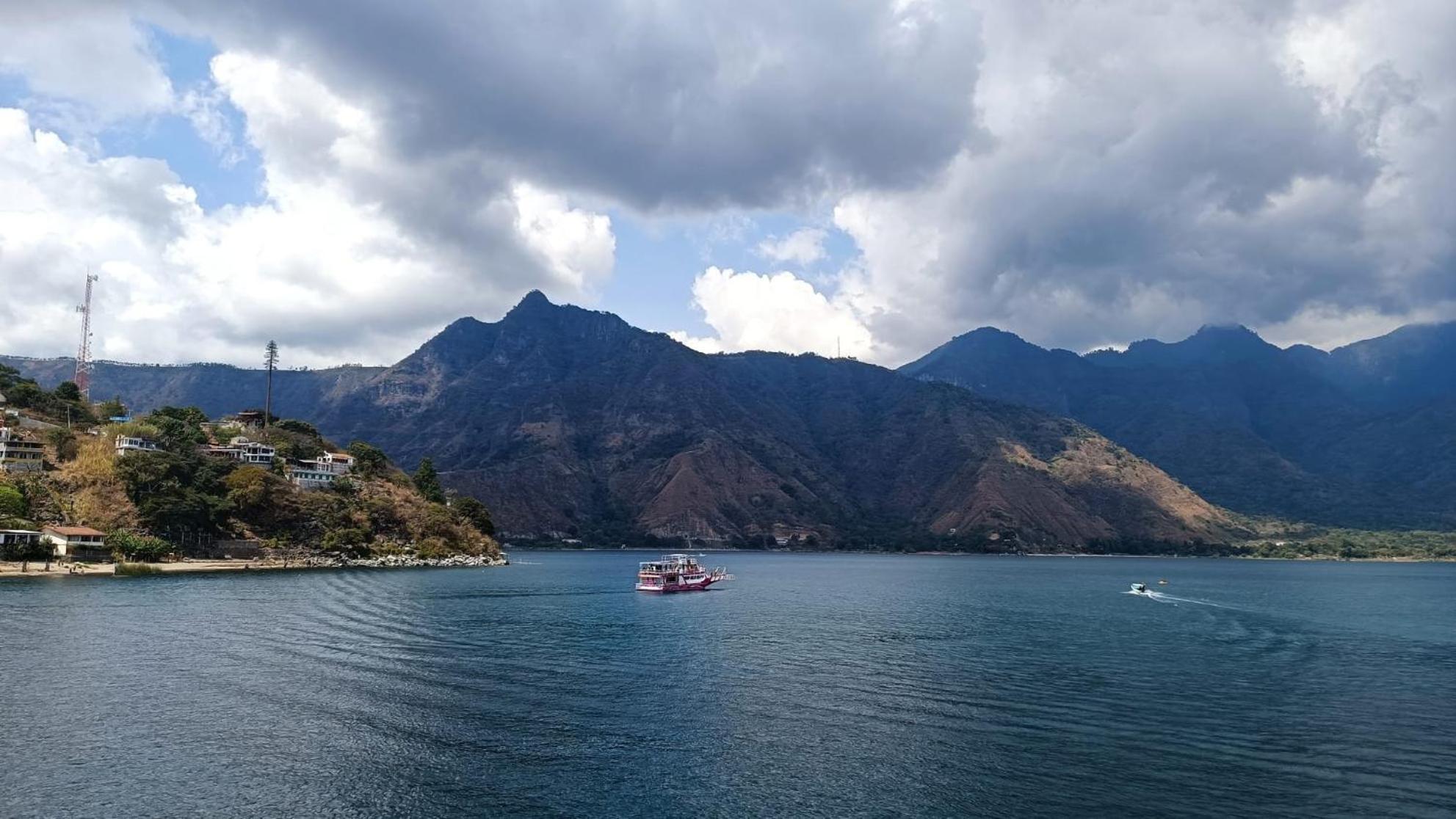 San Pedro Suite San Pedro La Laguna Exteriör bild