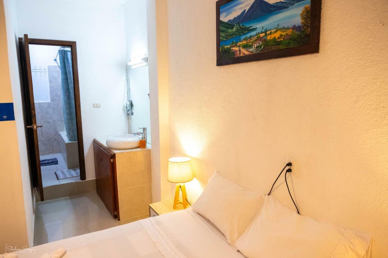 San Pedro Suite San Pedro La Laguna Exteriör bild